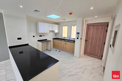 Townhouse in Dubai 2 bedrooms, 98.5 sq.m. № 50769 - photo 3
