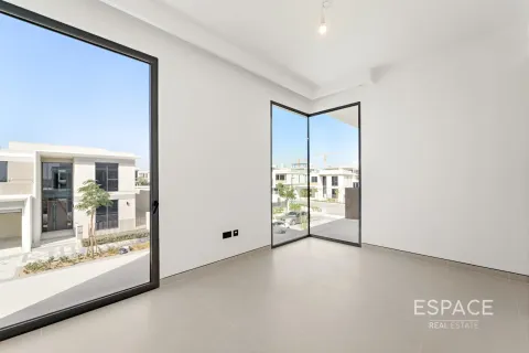 Villa in Tilal Al Ghaf, Dubai 4 bedrooms, 451 sq.m. № 62323 - photo 18