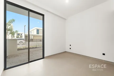 Villa in Tilal Al Ghaf, Dubai 4 bedrooms, 451 sq.m. № 62323 - photo 6