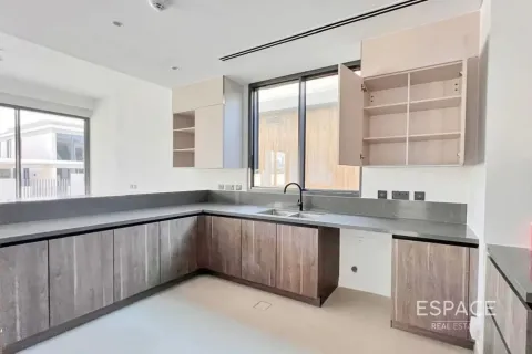 Villa in Tilal Al Ghaf, Dubai 4 bedrooms, 451 sq.m. № 62322 - photo 11