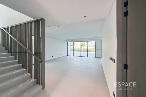 Villa in Tilal Al Ghaf, Dubai 4 bedrooms, 451 sq.m. № 62322 - photo 6