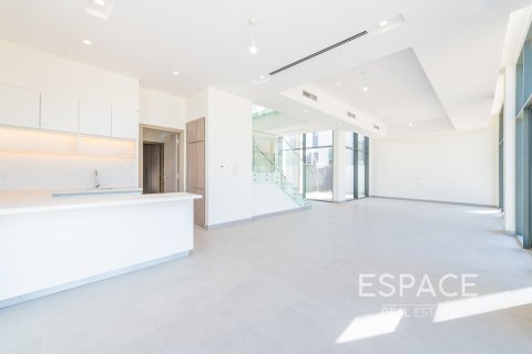 Villa in Al Furjan, Dubai 5 bedrooms, 414 sq.m. № 62311 - photo 7