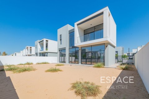 Villa in Al Furjan, Dubai 5 bedrooms, 414 sq.m. № 62311 - photo 18