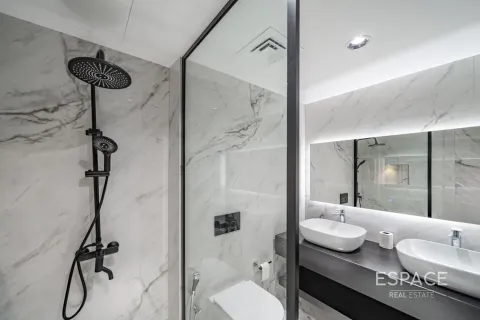 Warehouse in Jumeirah Beach Residence, Dubai 2 bedrooms, 122 sq.m. № 62320 - photo 12