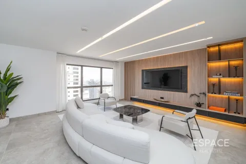 Warehouse in Jumeirah Beach Residence, Dubai 2 bedrooms, 122 sq.m. № 62320 - photo 3