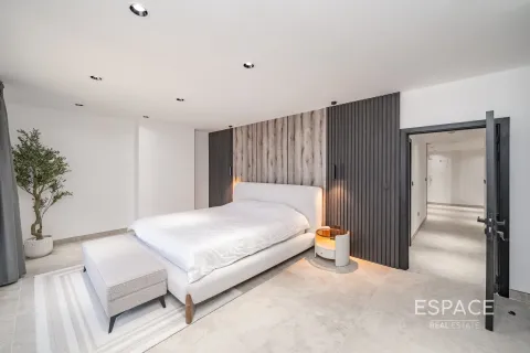 Warehouse in Jumeirah Beach Residence, Dubai 2 bedrooms, 122 sq.m. № 62320 - photo 7