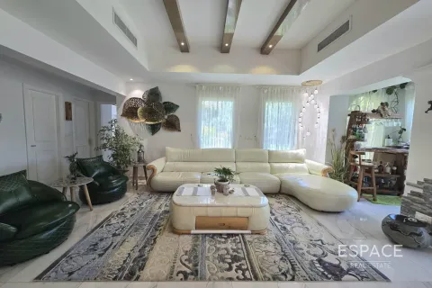 Townhouse in Palmera 4, Arabian Ranches, Dubai 4 bedrooms, 581 sq.m. № 62310 - photo 4