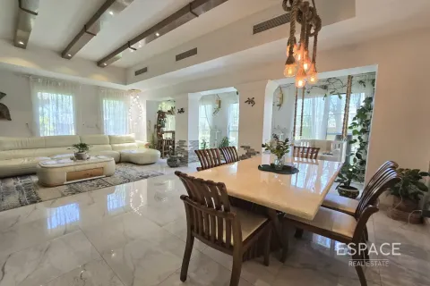 Townhouse in Palmera 4, Arabian Ranches, Dubai 4 bedrooms, 581 sq.m. № 62310 - photo 5
