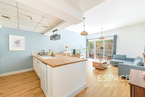 Apartment in Greens, Dubai 1 bedroom, 67 sq.m. № 62324 - photo 1
