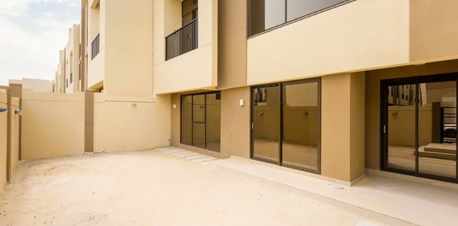 Таунхаус в Dubai Sports City, Дубай, 4 спальни, 368.8м², № 7296