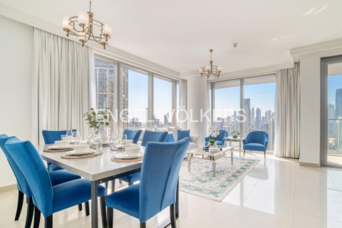 Apartamento en Boulevard Point, Downtown Dubai (Downtown Burj Dubai), Dubai, 2 dormitorios, 131.4 m², № 7298 - foto 1