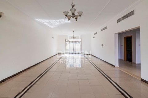 Villa en Jumeirah 3, Jumeirah, Dubai, 4 dormitorios, 1862 m², № 66515 - foto 1