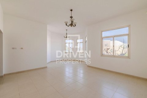 Villa en Jumeirah 3, Jumeirah, Dubai, 4 dormitorios, 1862 m², № 66515 - foto 12
