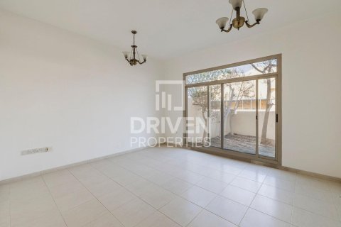 Villa en Jumeirah 3, Jumeirah, Dubai, 4 dormitorios, 1862 m², № 66515 - foto 9