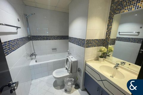 Apartamento en Jumeirah Lake Towers, Dubai, 1 dormitorio, 81 m², № 79036 - foto 13