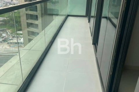 Apartment in Business Bay, Dubai 2 bedrooms, 76 sq.m. № 22841 - photo 13