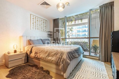Apartment in The Waves, Dubai Marina, Dubai 1 bedroom, 81.57 sq.m. № 127020 - photo 3