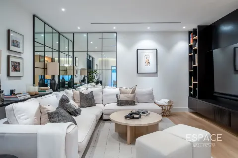 Купить виллу в The Lakes, Дубай: 4 спальни, 336м², № 64525 - фото 7