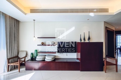 Apartment in Downtown Dubai (Downtown Burj Dubai), Dubai 2 bedrooms, 172 sq.m. № 20560 - photo 2
