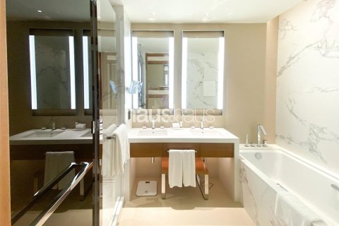 Apartment in Downtown Dubai (Downtown Burj Dubai), Dubai 2 bedrooms, 111 sq.m. № 45058 - photo 10