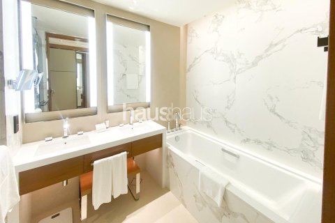 Apartment in Downtown Dubai (Downtown Burj Dubai), Dubai 2 bedrooms, 111 sq.m. № 45058 - photo 11