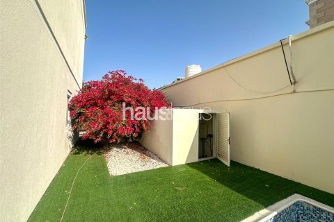 Villa en Al Barsha 1, Al Barsha, Dubai, 4 dormitorios, 324 m², № 45069 - foto 12