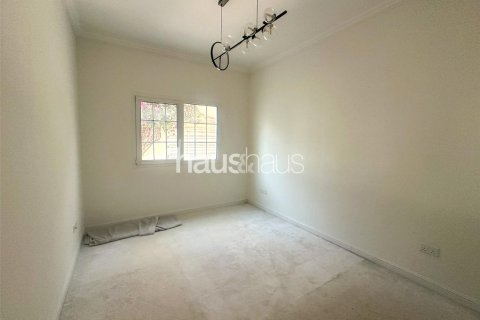 Villa en Al Barsha 1, Al Barsha, Dubai, 4 dormitorios, 324 m², № 45069 - foto 8