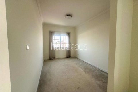 Villa en Al Barsha 1, Al Barsha, Dubai, 4 dormitorios, 324 m², № 45069 - foto 17
