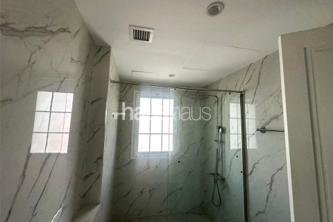 Villa en Al Barsha 1, Al Barsha, Dubai, 4 dormitorios, 324 m², № 45069 - foto 25