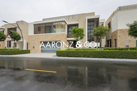 Villa in Mohammed Bin Rashid City, Dubai 4 bedrooms, 559.1 sq.m. № 78362 - photo 1