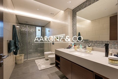 Villa in Mohammed Bin Rashid City, Dubai 4 bedrooms, 559.1 sq.m. № 78362 - photo 16