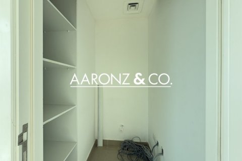 Office in Business Bay, Dubai 156.1 sq.m. № 78360 - photo 11