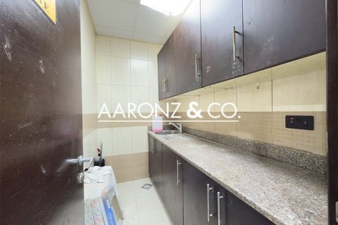 Bureau à Business Bay, Dubai, 90.4 m², № 78365 - photo 10