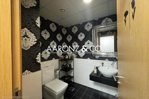 Office in Jumeirah Lake Towers, Dubai 106.1 sq.m. № 78350 - photo 8