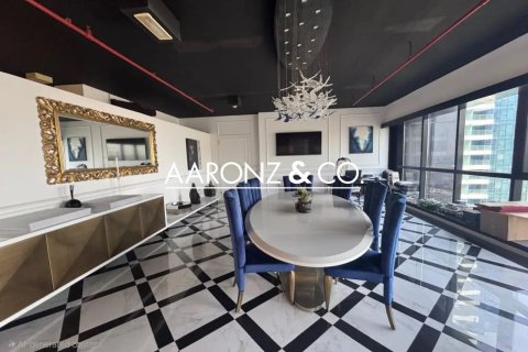 Office in Jumeirah Lake Towers, Dubai 106.1 sq.m. № 78350 - photo 9
