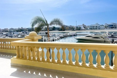 Снять в аренду виллу в Marina Residences, Пальма Джумейра, Дубай: 2 спальни, 380м², № 44463 - фото 8