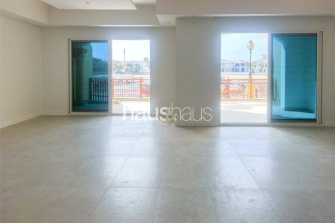 Снять в аренду виллу в Marina Residences, Пальма Джумейра, Дубай: 2 спальни, 380м², № 44463 - фото 4