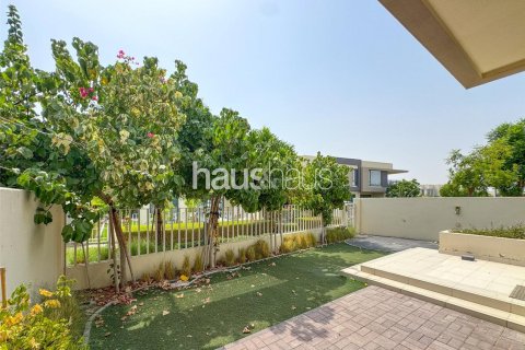 Villa en Maple at Dubai Hills Estate, Dubai Hills Estate, Dubai, 5 dormitorios, 310 m², № 44465 - foto 2