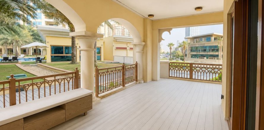 Appartement à Palm Jumeirah, Dubai, 2 chambres, 183.5 m², № 133313