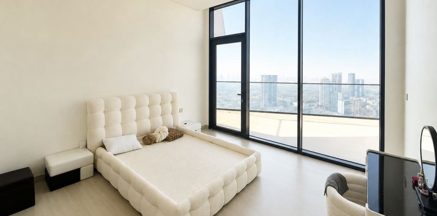 Appartement à Dubai, 2 chambres, 161.5 m², № 133315