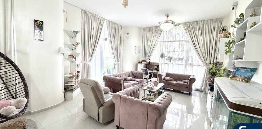 Apartment in Jumeirah Golf Estates, Dubai 2 bedrooms, 178 sq.m. № 99033