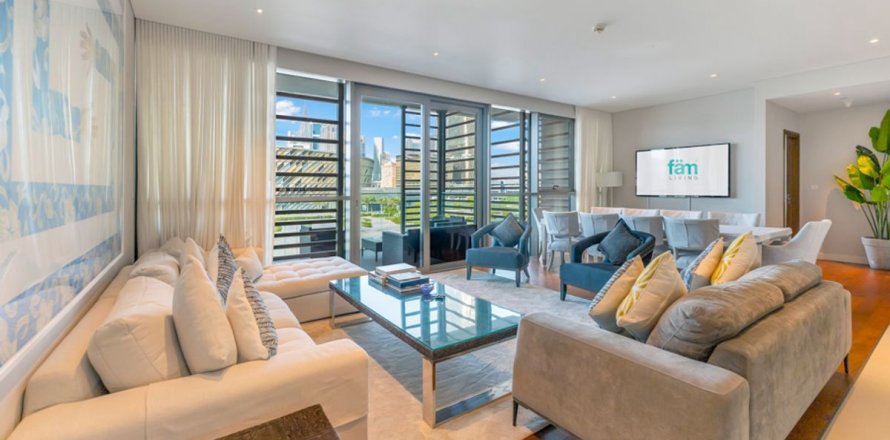 Apartment in City Walk, Dubai 3 bedrooms, 210 sq.m. № 99973
