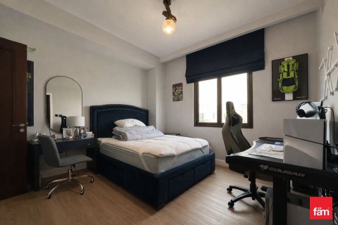 Купить виллу в Дубае: 3 спальни, 405м², № 99962 - фото 12