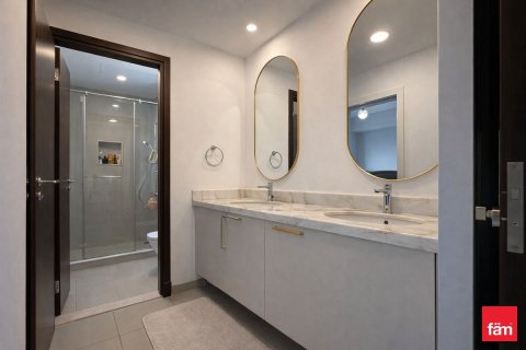 Купить виллу в Дубае: 3 спальни, 405м², № 99962 - фото 3