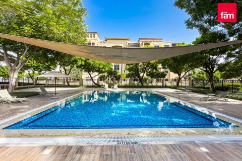 Apartment in Dubai 3 bedrooms, 242.9 sq.m. № 99972