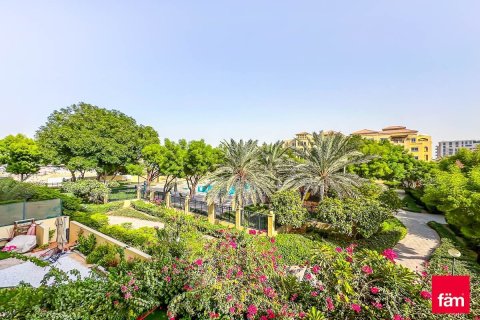 Apartment in Dubai 3 bedrooms, 242.9 sq.m. № 99972 - photo 12