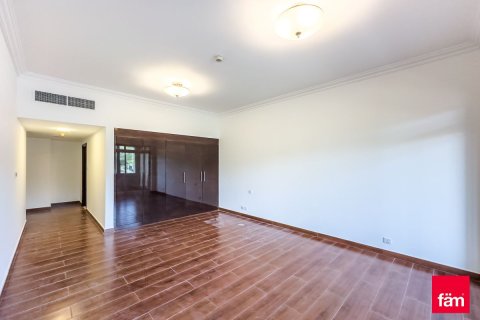 Apartment in Dubai 3 bedrooms, 242.9 sq.m. № 99972 - photo 5