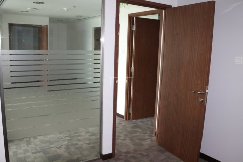 Oficina en Jumeirah Lake Towers, Dubai, 101.8 m², № 42650 - foto 2