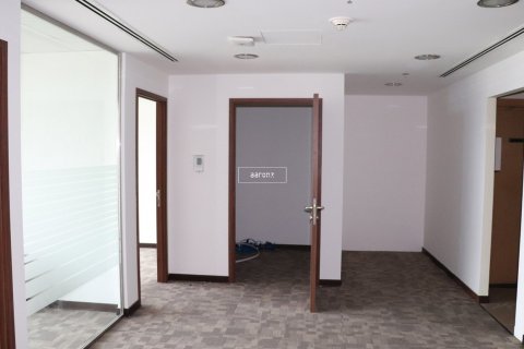 Oficina en Jumeirah Lake Towers, Dubai, 101.8 m², № 42650 - foto 13