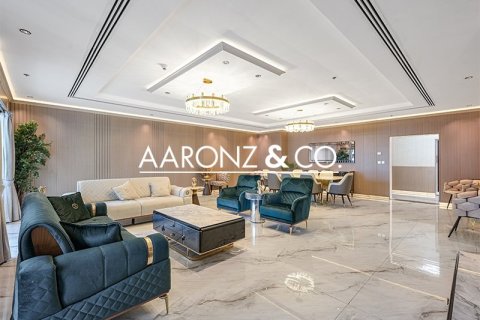 Снять в аренду квартиру в Elite Residence, Дубай Марина, Дубай: 4 спальни, 295м², № 42646 - фото 2